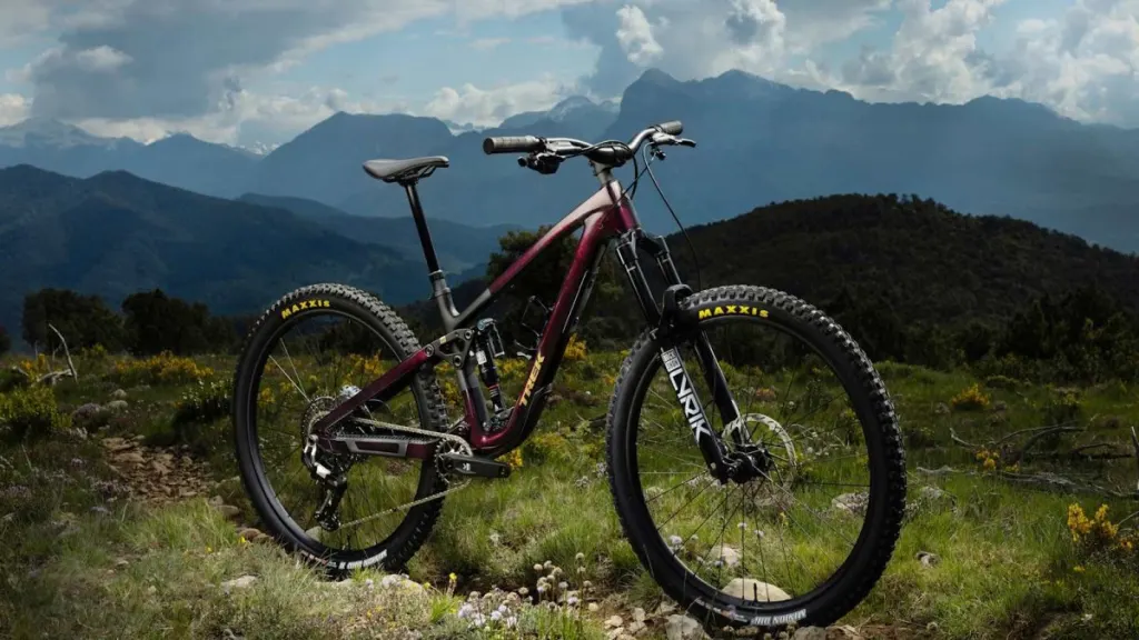 ¿Recorrido medio o largo en la misma bici? La Trek Fuel EX frente a la LX