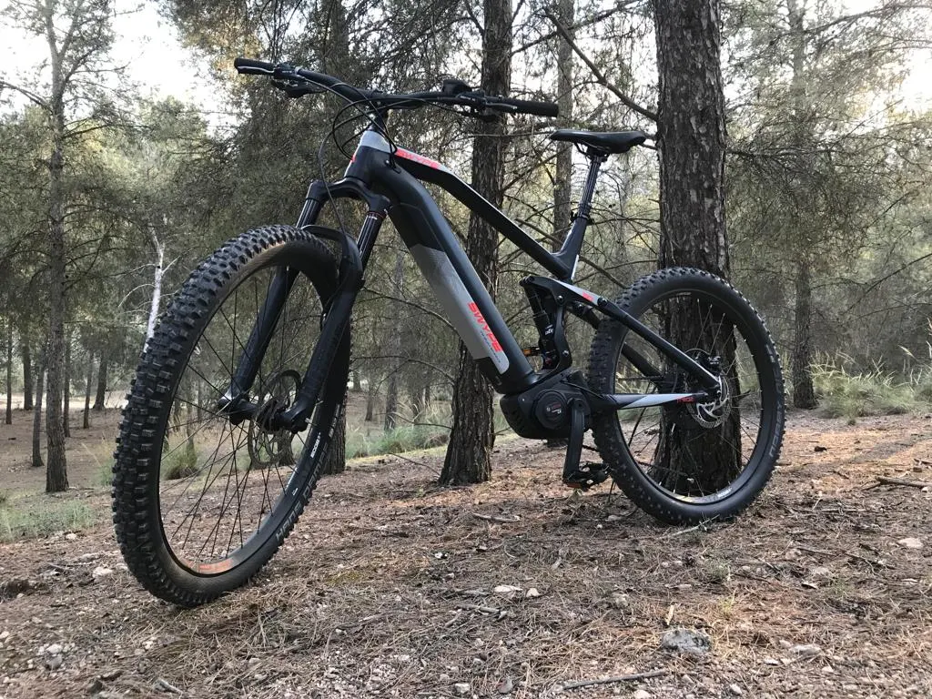 Foto 2 de Bici eléctrica de montaña e-mtb