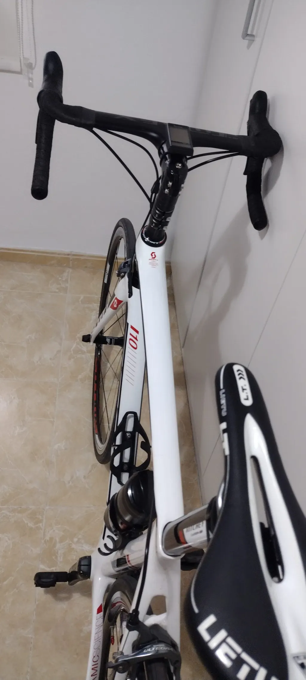 Foto 3 de Bicicleta de carretera SCOTT carbono