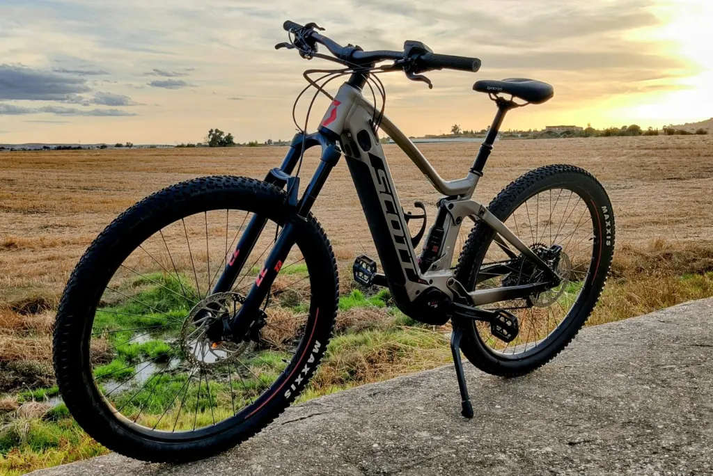 Scott Strike eRide 930