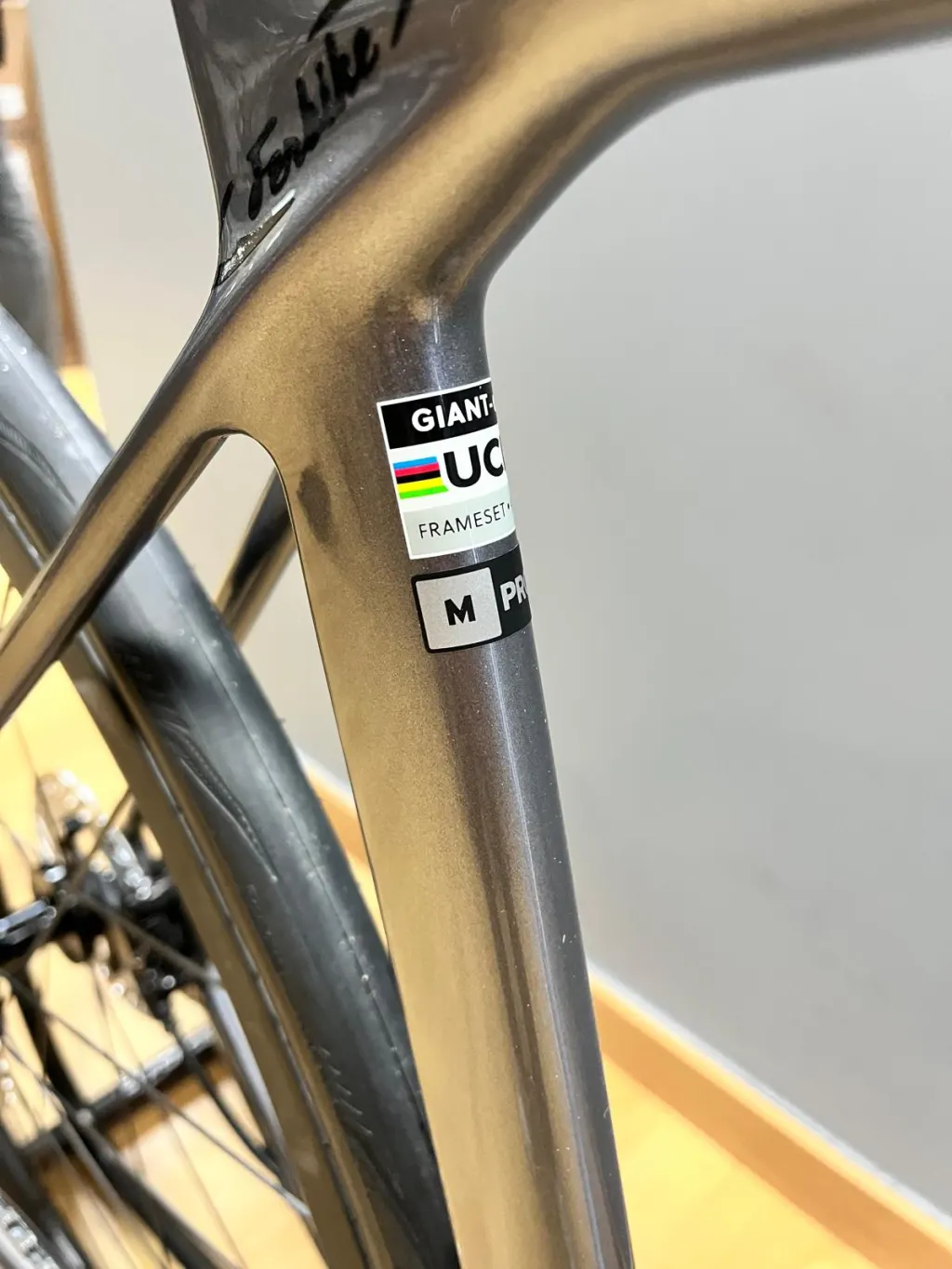 Photo 3 of Giant TCR Advanced Pro 0 (Di2)