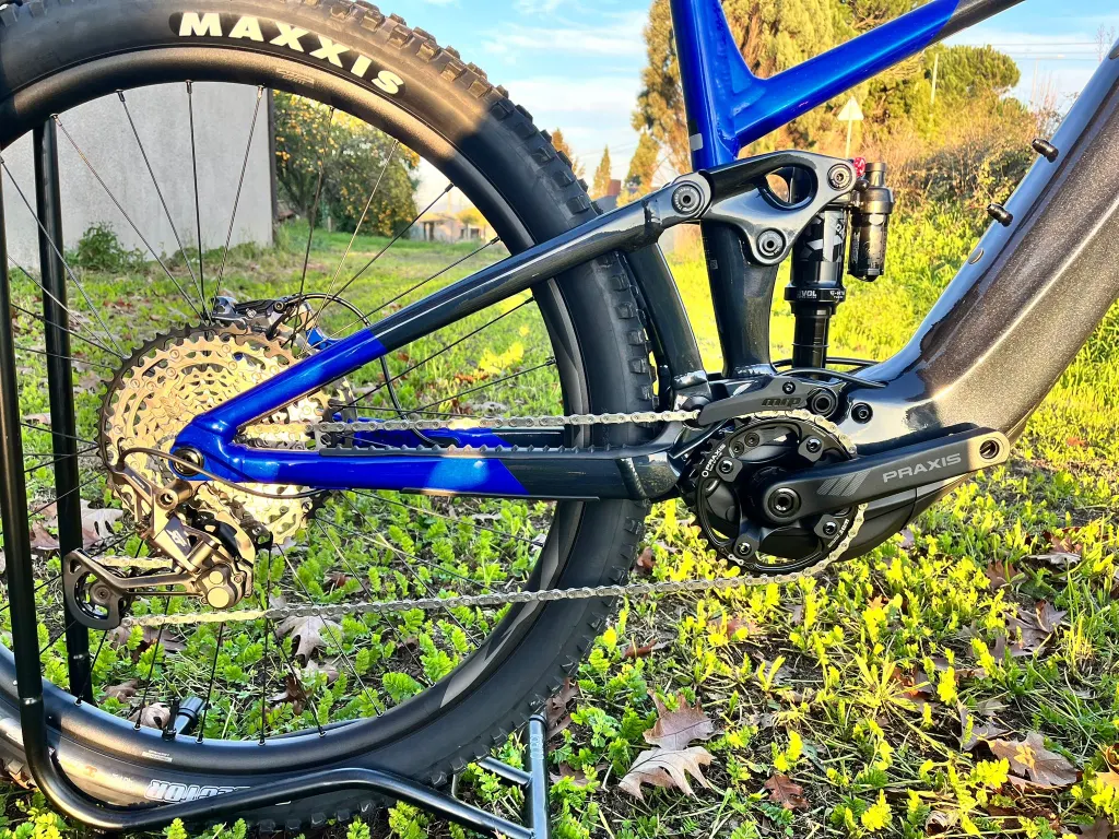 Photo 2 of E-BIKE GIANT Trance X E+ 1
