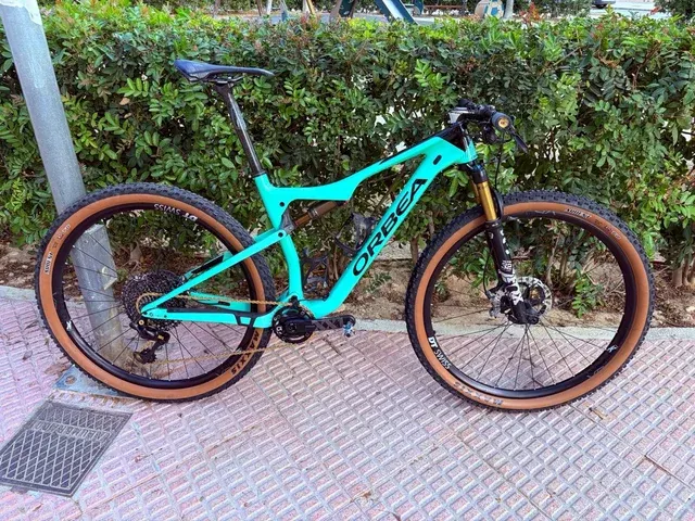 Orbea oiz M10, LLantas carbono DT Swiss-