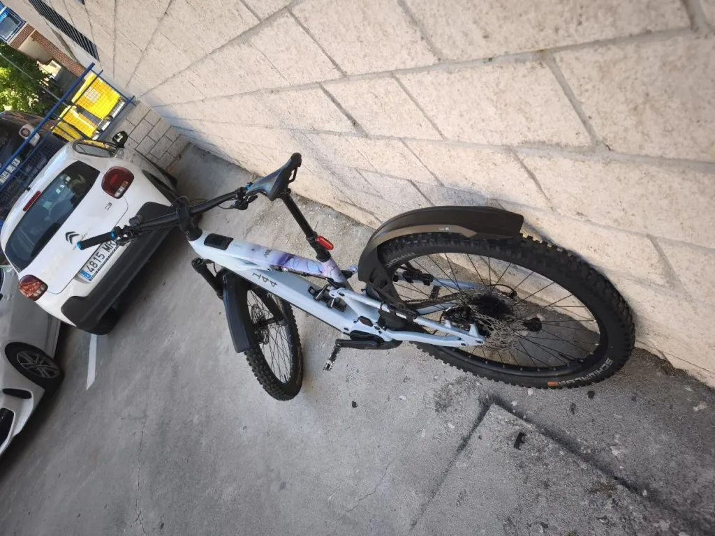 Foto 3 de CUBE STEREO HYBRID ONE44 RACE HPC