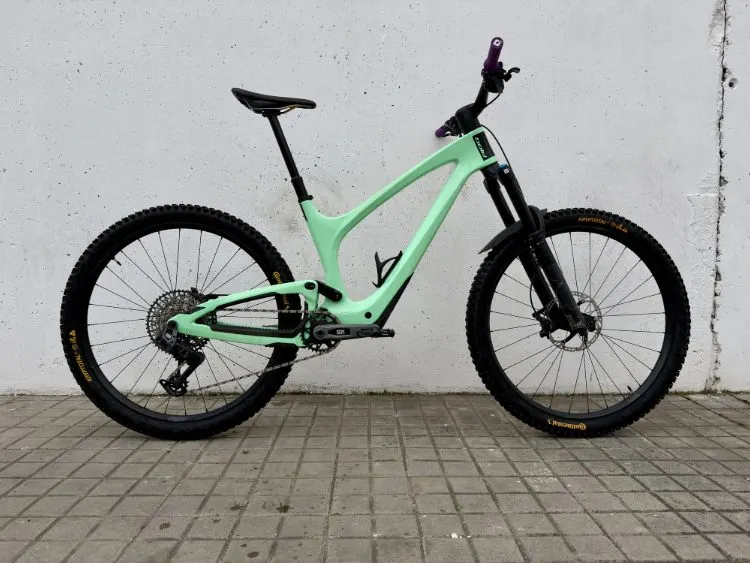 Bold Unplugged Pro Tr