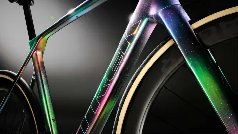 Una aurora boreal en tu cuadro: Trek Project One ICON estrena el acabado Northern Lights, foto 7