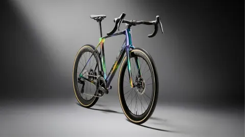 Una aurora boreal en tu cuadro: Trek Project One ICON estrena el acabado Northern Lights, foto 1