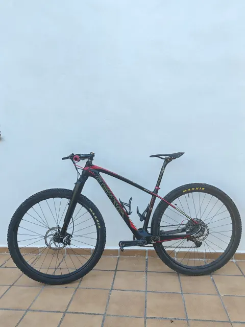 Bicicleta de montaña Berria de carbono