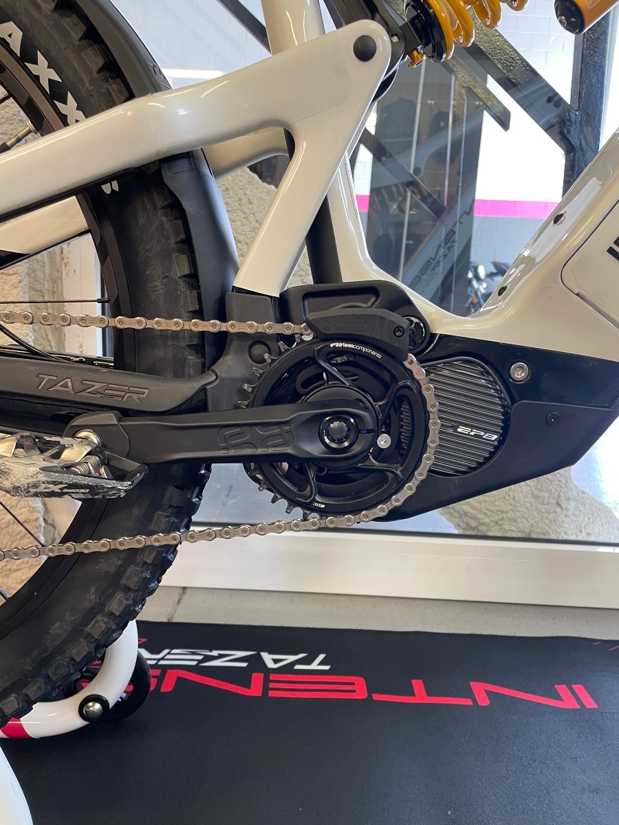 Intense Tazer MX Pro Carbon 2023