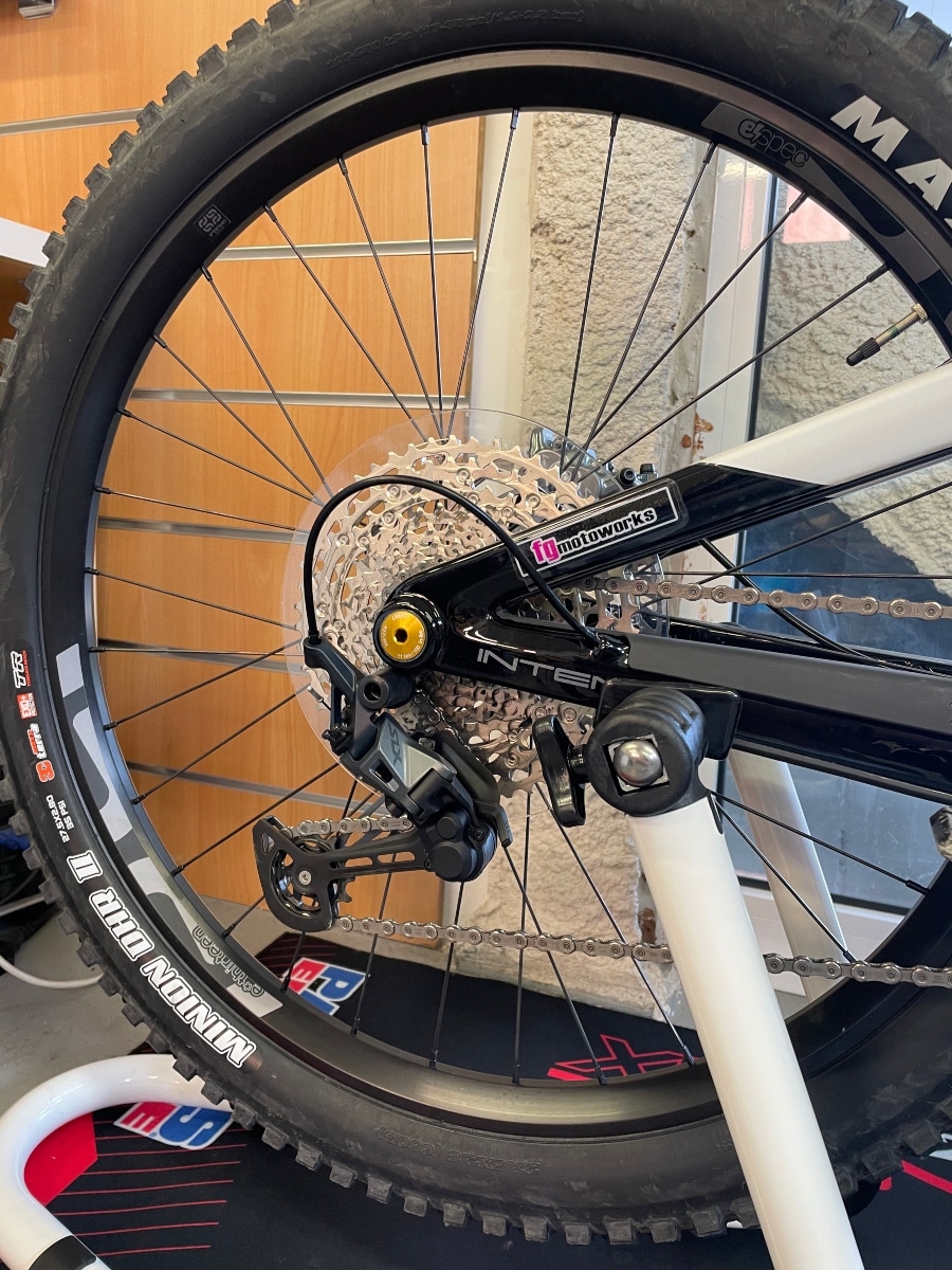 Intense Tazer MX Pro Carbon 2023