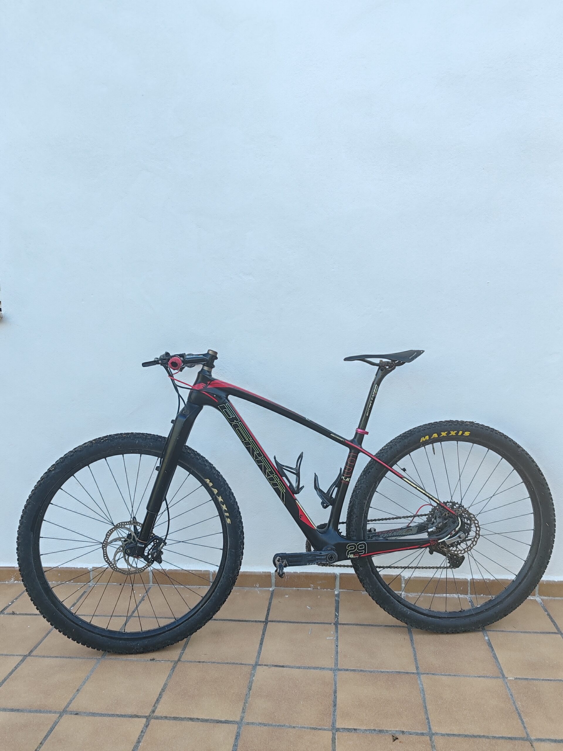 Bicicleta de montaña Berria de carbono