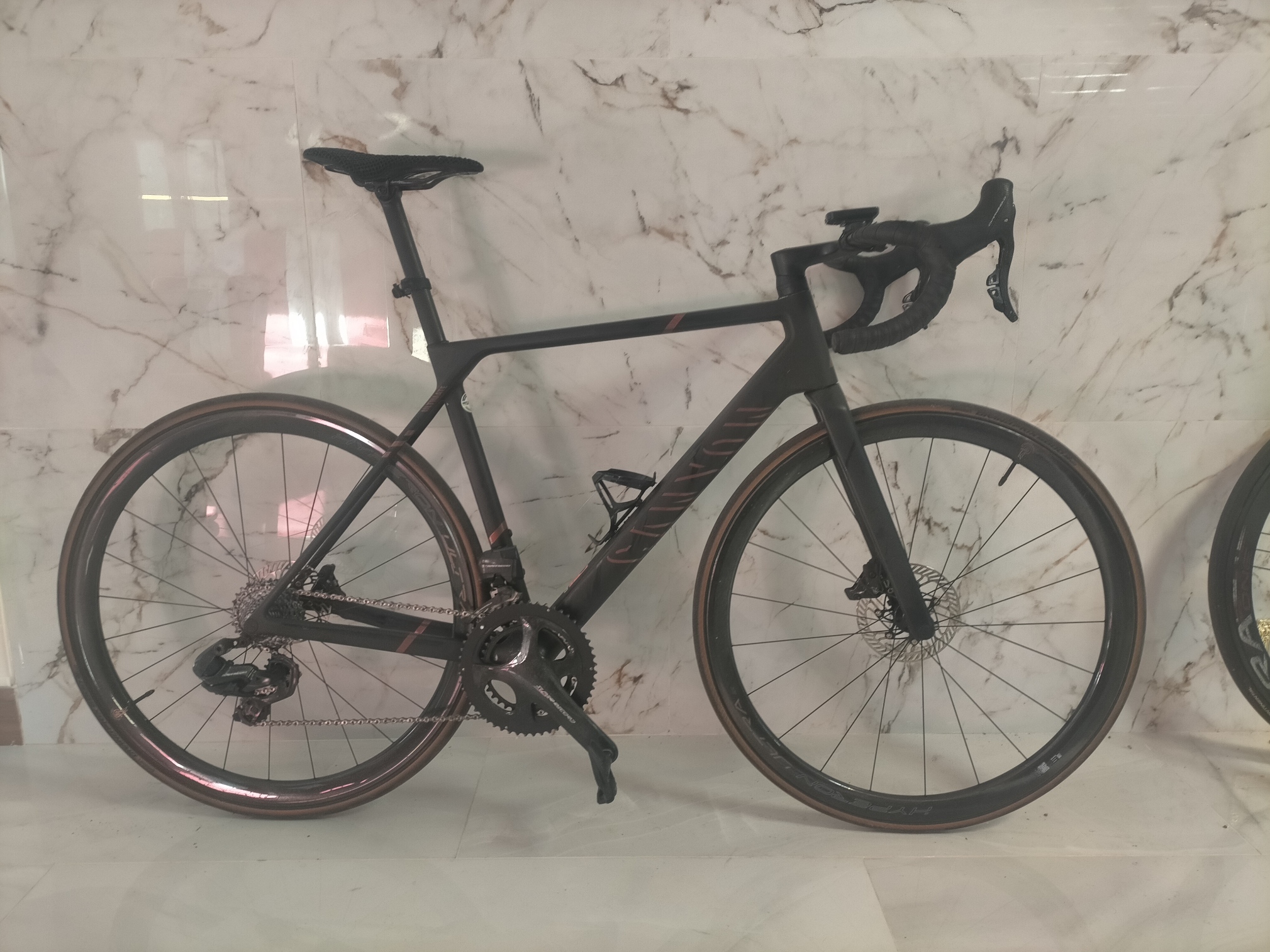 BICI GAMA ALTA NUEVA A MITAD DE PRECIO